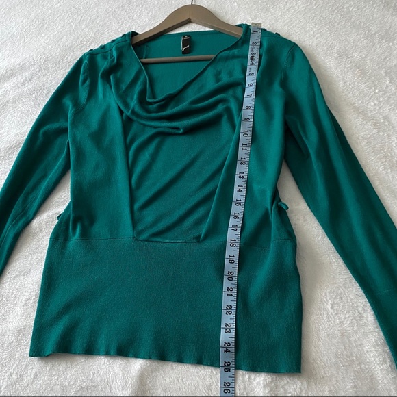 Green Soft Draped Neckline Knit Top - Picture 3 of 9
